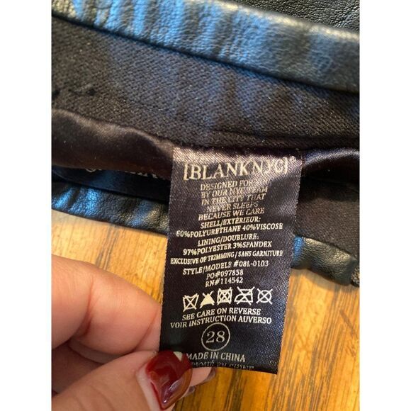 Blank NYC women's black faux leather y2k with braided side pockets mini skirt 28 - Picture 6 of 9